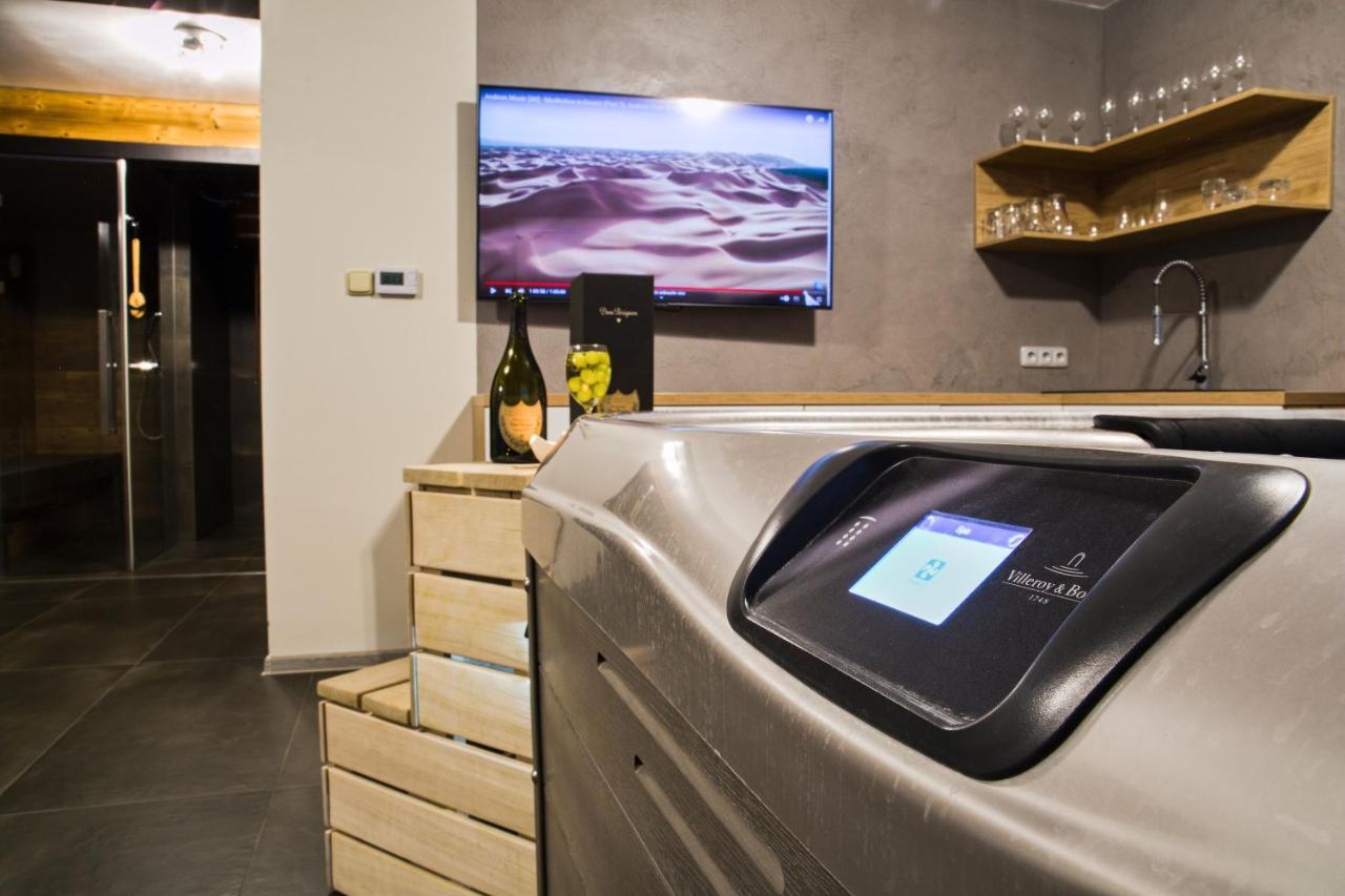 Apartmany A Wellness Vmal Skutec ภายนอก รูปภาพ