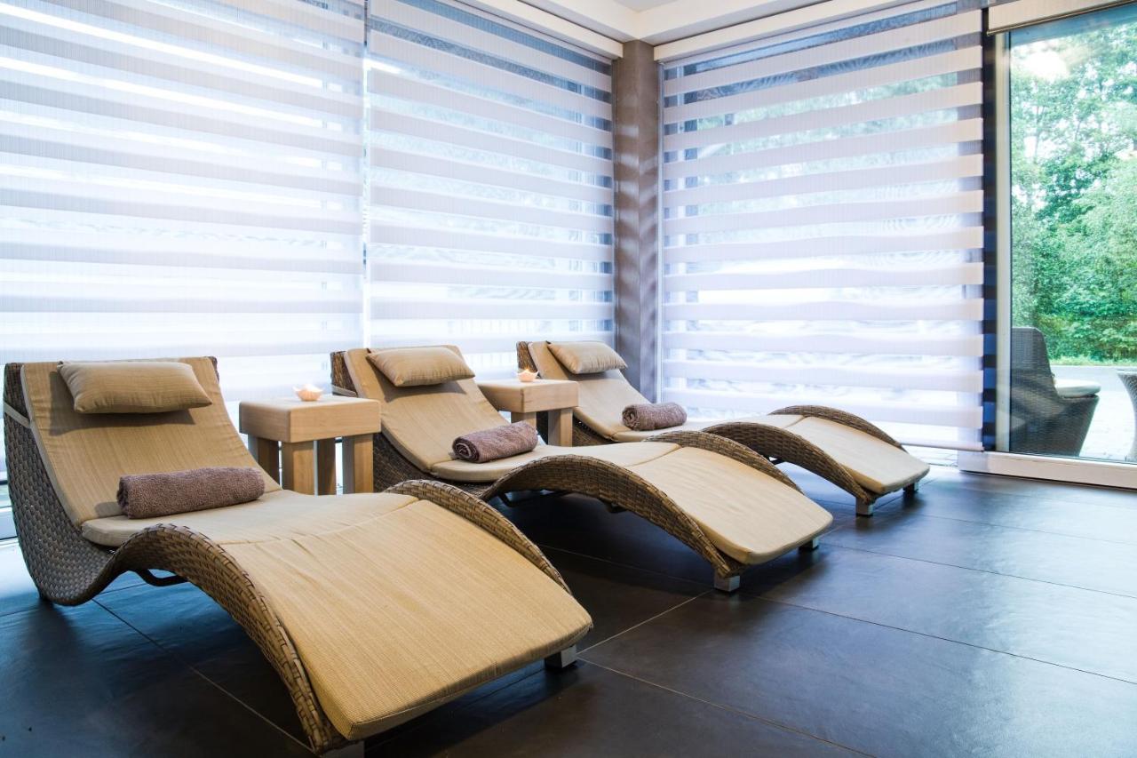 Apartmany A Wellness Vmal Skutec ภายนอก รูปภาพ